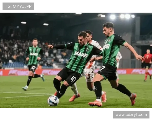 意甲萨索洛对决强敌全力争胜展现球队实力与斗志