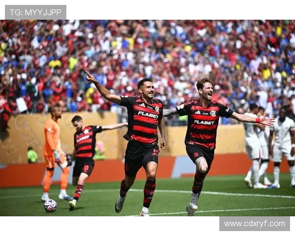 达尼洛在足球场上的精彩表现与职业生涯的成长历程探讨 达尼洛在足球场上的精彩表现与职业生涯的成长历程探讨